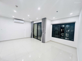 Bán căn hộ 2PN+ 65m2 giá chỉ 3.9tỷ - khu trung tâm, cạnh nhà xe nổi-tại Vinhomes Smart City Tây Mỗ