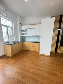 Chung cư Long Biên hàng xóm bình minh, lô góc 3 mặt thoáng, 2 phòng ngủ full nội thất, thang máy