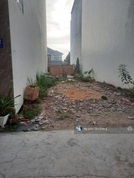 CẦN BÁN GẤP ĐẤT 120m2 Đất TC,Giá 550tr. Đ.Đại Đức Hữu Nhem gần Chợ Cà Mau,Trường THPT Hồ Thị Kỷ.