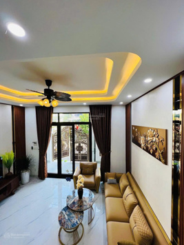 Bán NP đẹp xuất sắc tại Lê Văn Sỹ, 5,7 tỷ, DTSD 210m2, 4PN, 4WC
