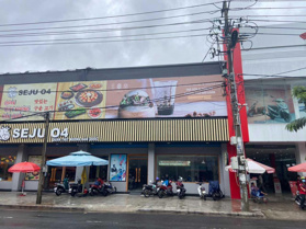 Cho thuê mặt bằng ngang 27m x dài 31m với tổng diện tích lên hơn 837 m2 sàn