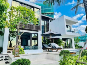 Bán biệt thự mặt biển Intercontinental Hạ Long 400m2 đẹp nhất dự án