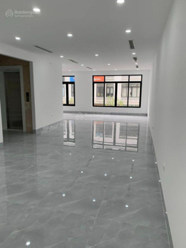 Cho thuê nhà Nguyên căn tại Lưu Hữu Phước - Nam Từ Liêm. Diện tích 80m2 x 4 tầng giá 35 triệu/tháng