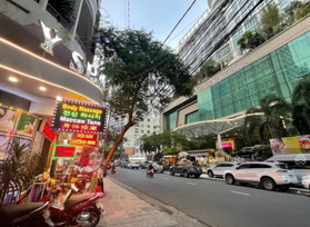 Bán căn góc 2 mặt tiền đường Hùng Vương TT Khu Phố Tây - Nha Trang, ngang 8m, đang cho thuê