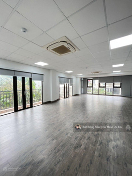 Cho thuê văn phòng tại Xã Đàn, Đống Đa DT 100m2 giá 15tr nhà xịn mới