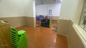 Cho thuê nhà riêng Vạn Phúc, 150 m2 x 2.5 tầng, mặt tiền 10m. Đường ô tô