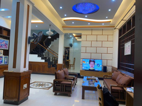 Chỉ hơn 10 tỷ. Vị trí góc 2 mặt tiền, nhà 3 tầng mái đúc cực đẹp. Ngay trục chính sát chợ Hòa Xuân