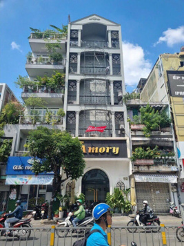 Bán nhà đường Hà Huy tập, gần Điện Biên Phủ, Đối diện trường học, cho thuê 12 triệu/tháng