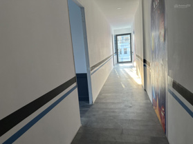 Sàn hiện đại (120m2, 60m2), đối diện 1 loạt chung cư cao cấp; tòa căn góc; MT đường đông đúc
