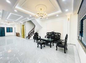 Cho thuê nhanh nhà siêu đẹp có thang máy tại phố Đào Tấn, DT 70m2, thông sàn. Giá thuê chỉ 20tr/th