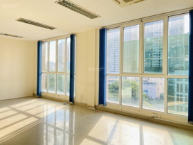 Cho thuê văn phòng 40m2 tại mặt phố 192 Thái Thịnh, Đống Đa giá cực rẻ full kính nhiều ánh sáng