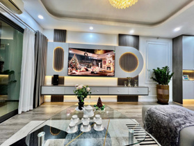 Em Bình cư dân CT1B bán căn 136m2 3PN Iris Garden. Giá 8,1tỷ. Full nội thất. Bao phí. Tầng trung