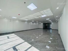 Cho thuê nhà phố Nguyễn Chánh-Cầu Giấy 70m2 x 5 tầng, MT 6m thông sàn ôtô tải đỗ cửa, spa, VP 30tr