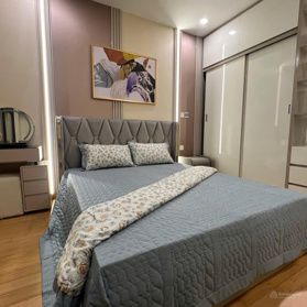 Em Bình cư dân CT1B cần bán căn góc 105m2 Iris garden 3PN view thoáng. Giá 7tỷ. Có sổ đỏ, slot ôtô