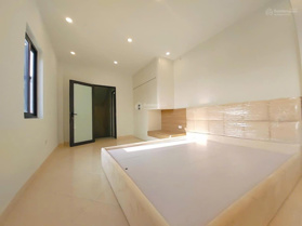 Bán gấp nhà Lĩnh Nam, gần hồ, ngõ thông và rộng, nhà đẹp mới, 5.3 tỷ