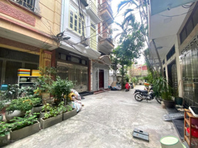 Phân lô Chùa Láng, ô tô vào nhà, thoáng trước sau 38m2, 5 tầng 1 tum, 11,9 tỷ