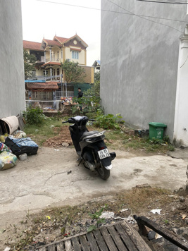 Bán 40m2 MT 4,7m. Hậu 4,76m. Hướng ĐB đường trước đất 2,4m. Đất la tinh gần đường VĐ4 giá tốt