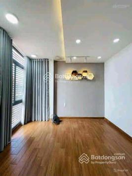 Bán nhà hẻm xe hơi 1 trệt 2 lầu, ngay trung tâm quận 10, sổ riêng, gần Vạn Hạnh Mall