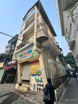 Cho thuê nhà 5 tầng mặt hồ Tài Trâu địa điểm lý tưởng cho kinh doanh