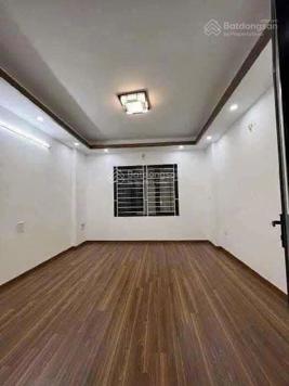 Cho thuê nhà nguyên căn Phúc Đồng - 3PNKK - nội thất cơ bản- 9 triệu - gần trường, chợ, BigC, Aeon