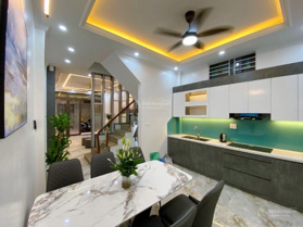 Bán gấp nhà Đại La Hai Bà Trưng, 50mx4T, nhà mới kính koong, 7PN, full nội thất, ngõ thoáng, 7.8 tỷ