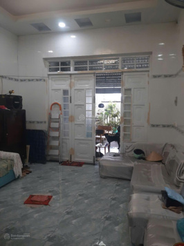 Bán nhà tại thành phố Gò Công, 239m2 mặt tiền đường nhựa, sát trung tâm, sổ hoàn công, giá 3tỷ TL