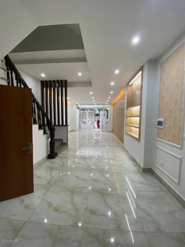 Cho thuê nhà Nguyễn Khuyến, KĐT Văn Quán, Hà Đông, DT 80m2, 5 tầng, MT 5m, nhà đẹp giá 23tr