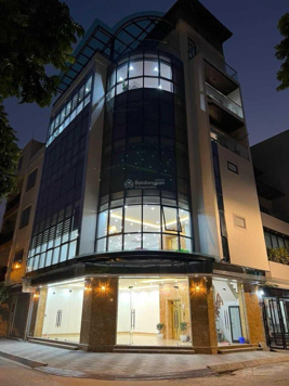 Cho thuê LK Hồ Tây - Xuân La 110m2x6T, MT: 5m, thông sàn, thang máy, đủ ĐH, giá 50tr/th