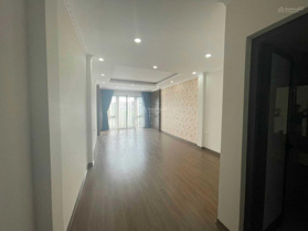 Cho thuê nhà Nguyễn Văn Huyên - Cầu Giấy. Diện tích 70m2 x 6 tầng mặt tiền 5m. Thông sàn, thang máy