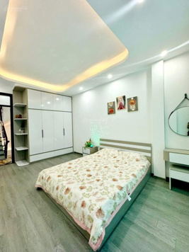 Hàng hiếm phân lô ô tô tại phố Thái Hà, bán nhà riêng 29,7 tỷ, 54m2x7T, thang máy, KD VP Vip