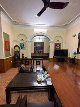 Cho thuê nhà riêng phân lô ngõ 106 Hoàng Quốc Việt. DT 120m2*4T*MT 8m, đủ đồ. Giá 28tr/th