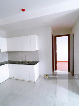 Bán nhanh căn hộ ngay cầu Nguyễn Tri Phương, 2PN, 1WC, NTCB, hỗ trợ vay, giá tốt, gần trung tâm