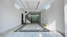 Cho thuê 5 căn nhà ở Hồ Tùng Mậu, Nguyễn Cơ Thạch, thang máy,oto đỗ tránh.