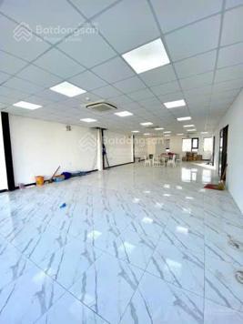 Cho thuê nhà mới nguyên căn 7T mặt tiền Trần Hưng Đạo, thang máy, PCCC đầy đủ