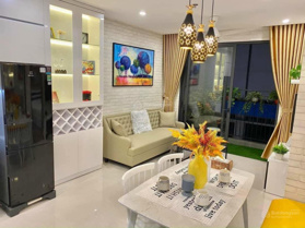 Cần bán gấp căn hộ 2PN 2VS 68m2 full nội thất, tầng trung, view thoáng giá 2,9 tỷ tại Vinhomes OCP