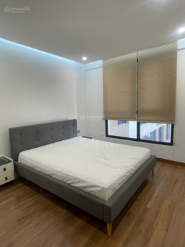 Bán căn hộ chung cư siêu hot tại chung cư 60 Hoàng Quốc Việt, diện tích 135m2, căn đầu hồi 3 thoáng