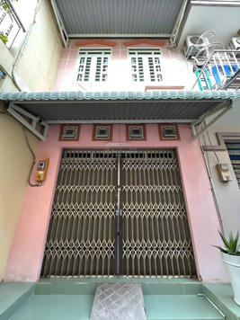 Nhà ngộp bán nhanh! 58m2 Giá 2tỷ088 Nhất Chi Mai, gần nhà ga T3 sân bay Tân Sơn Nhất, Tân Bình