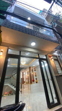 Nhà 4.4x10.8m đúc 3 lầu sân thượng hẻm 57/67 Lãnh Binh Thăng P12