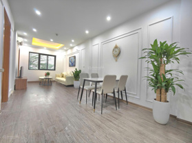 Nội thất đẹp - Nhà thoáng mát. Bán gấp CH 56M toà 1B Hưng Thịnh. Chỉ nhỉnh 2.3 tỷ