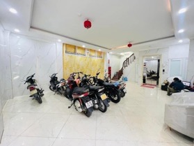 Bán toà siêu phẩm dòng tiền view hồ Tây 70m2, 13.6 tỷ, doanh thu 80tr/ tháng, cách phố 20 mét