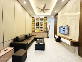 Nhà mới ở ngay, Dương Văn Bé, 42m2 x 5 tầng, thang máy, ô tô, kinh doanh nhỏ, sổ đẹp 8,7 tỷ