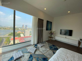 Cần cho thuê 3 PN, 2 WC full NT giá 30 tr tại Saigon Royal. LH Dung 0916 020 270 xem nhà