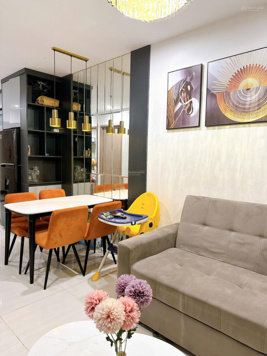 Siêu hot căn hộ 1N view bể bơi ngoài trời. Sân thể thao. Nội thất mới tinh giá rẻ chỉ 2 tỷ