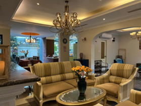 Cho thuê căn biệt thự đủ đồ 300m2 sân vườn rộng tại D khu Ciputra Hà Nội
