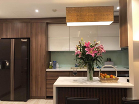 Cần bán căn hộ chung cư Star Tower tầng trung căn hoa hậu 3PN - 3WC đã sửa lại nội thất đẹp