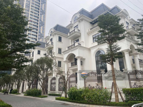 Duy nhất 20 căn biệt thự đơn lập có hầm để xe diện tích từ 267m2 - 312m2 nhận nhà ngay sổ cầm tay