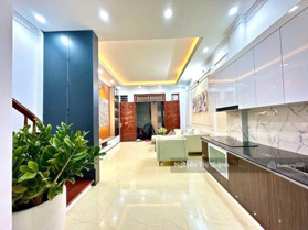 Bán nhà Lê Đức Thọ. Nam Từ Liêm, ngõ thông. 32m2 x 5T, tặng nội thất. Giá: 6.2 tỷ