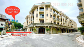 Chính chủ cần bán căn góc Him Lam Thường Tín 94M 3 mặt tiền. Giá 17 tỷ. Sổ đỏ ngay. LH 0944 960 234