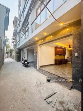 Bán nhà Thạch Bàn, gần đăng kiểm. Ô tô 4c, thang máy. 10m ô tô tránh. 40m2 x 6T. Lh 0965 858 116