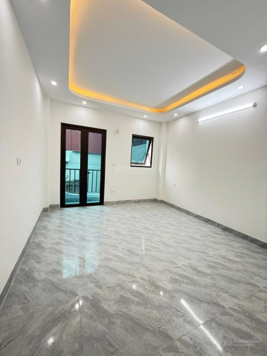 Chính chủ bán nhà Bắc Từ Liêm ô tô đỗ ngày đêm vị trí đẹp ngõ thông giá rẻ nhất khu. 0589 636 789